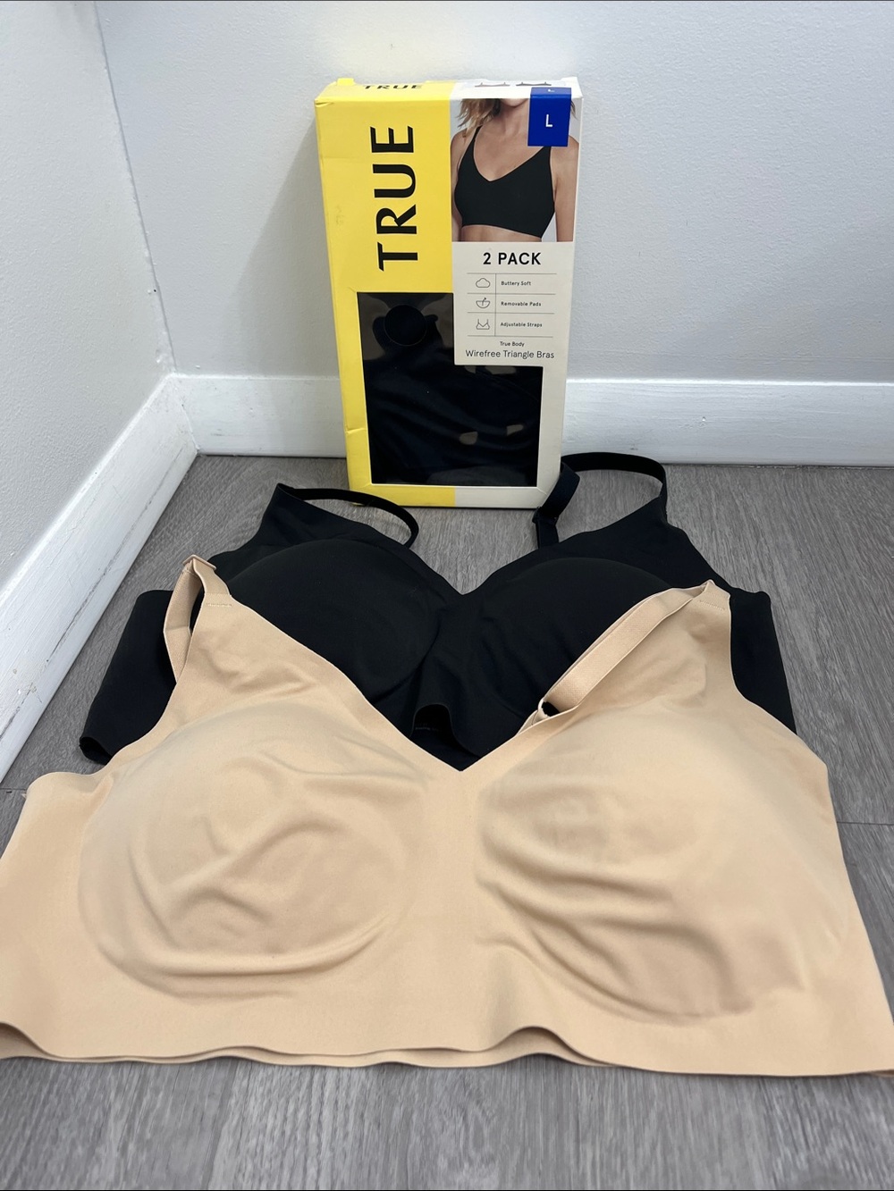 True body wirefree triangle bras size Large lot of 4 bras